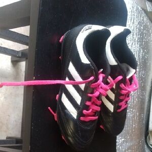 adidas Soccer Cleats Kids Black/Pink/White with Pink Laces Size 1 1/2